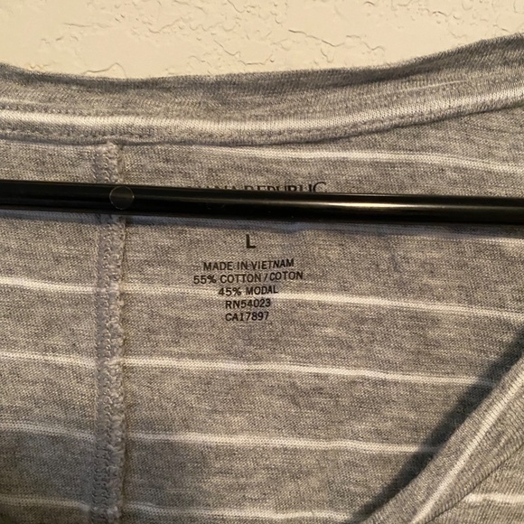 🌵Banana Republic Stripe Tee - Picture 4 of 4